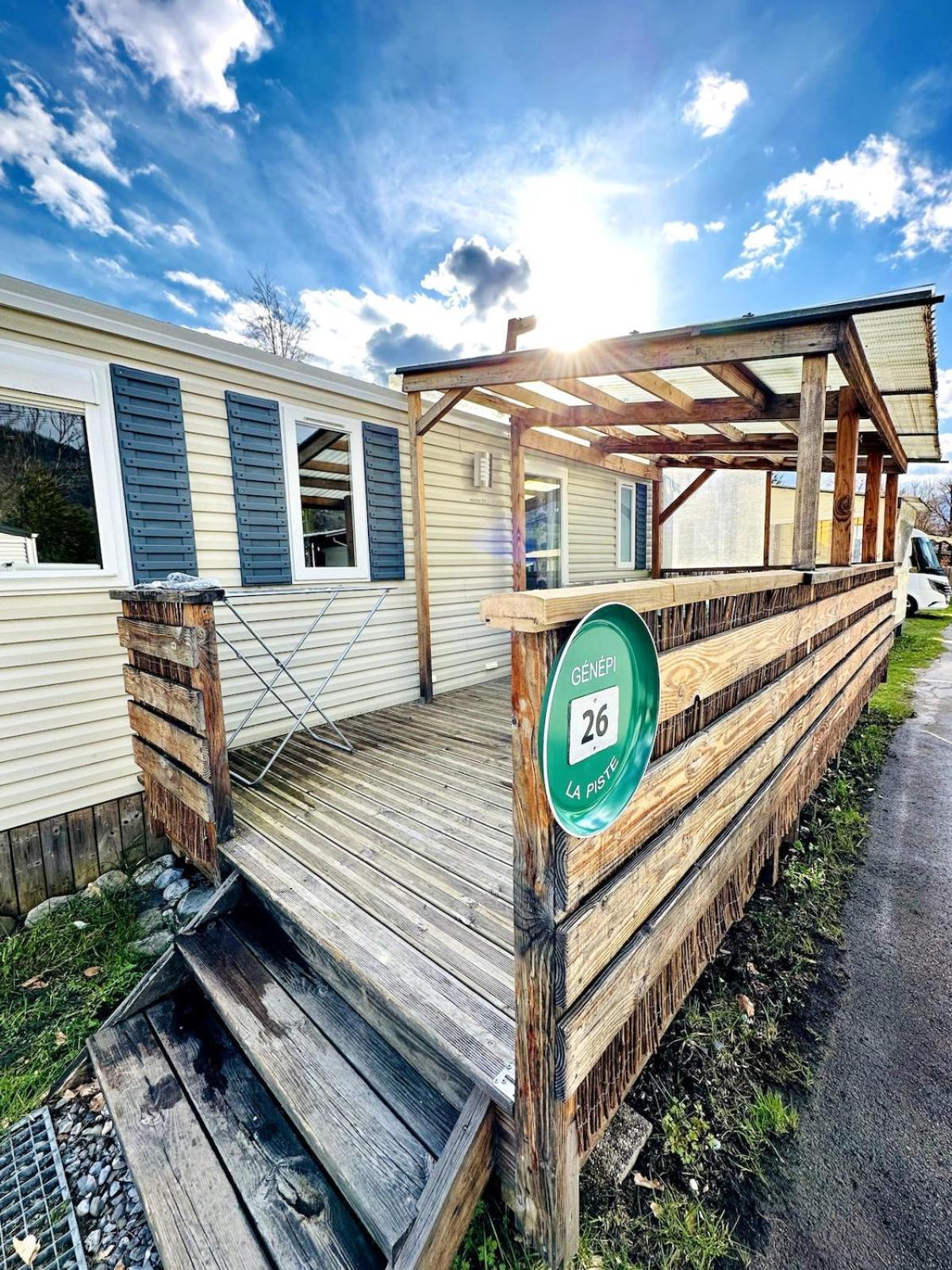 Bungalow 3 Chambres Pour 6 Pers Avec Climatisation Camping 3 Etoiles サモエンヌ エクステリア 写真